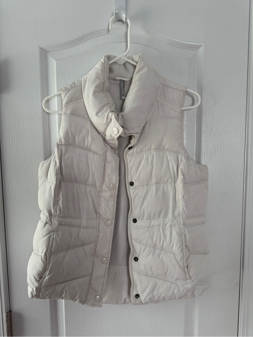 Old Navy Cream Quilted Puffer Vest